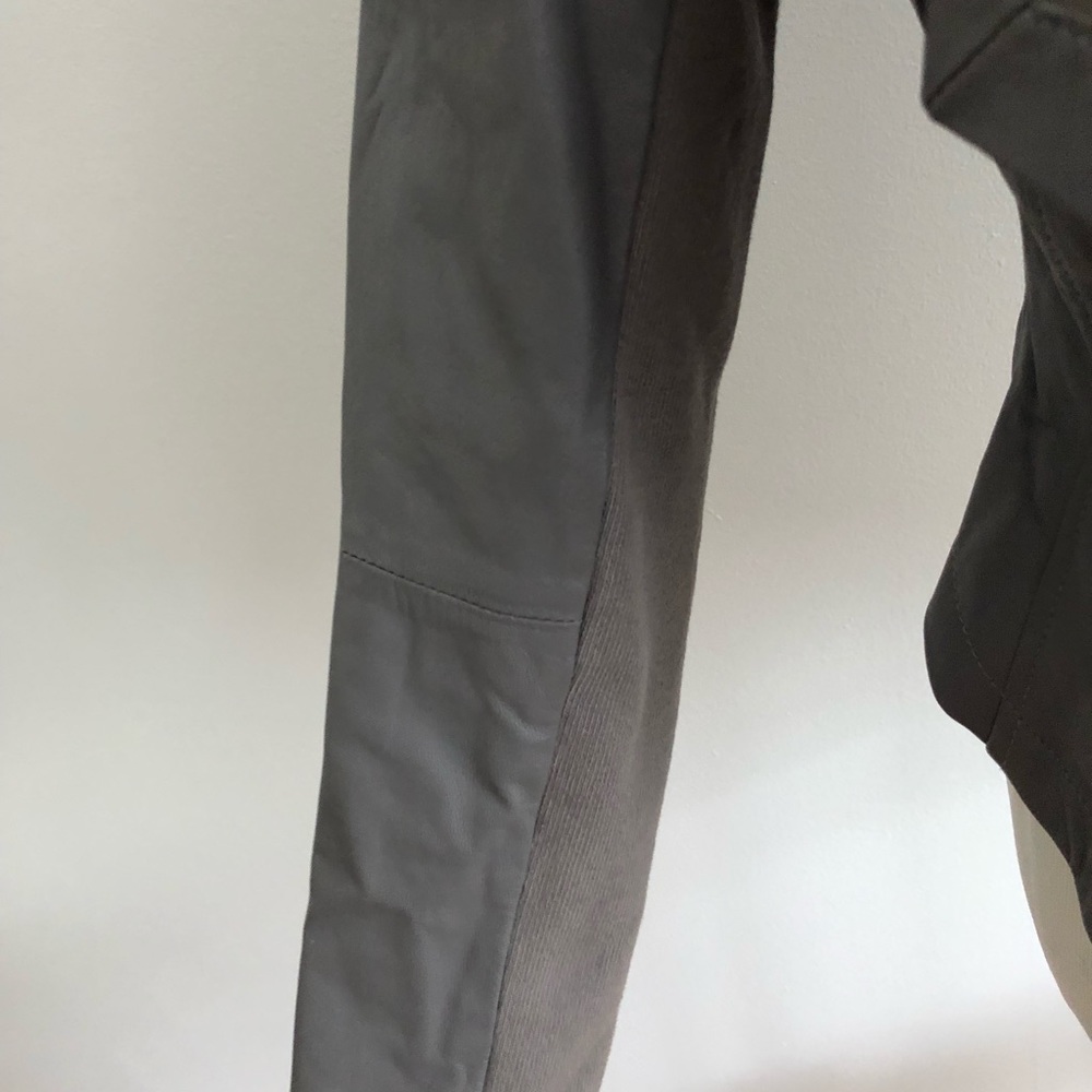 Leather jacket - Picture 4 of 6